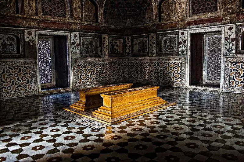 https://avathioutdoors.gumlet.io/travelGuide/dev/agra_P7739.jpg