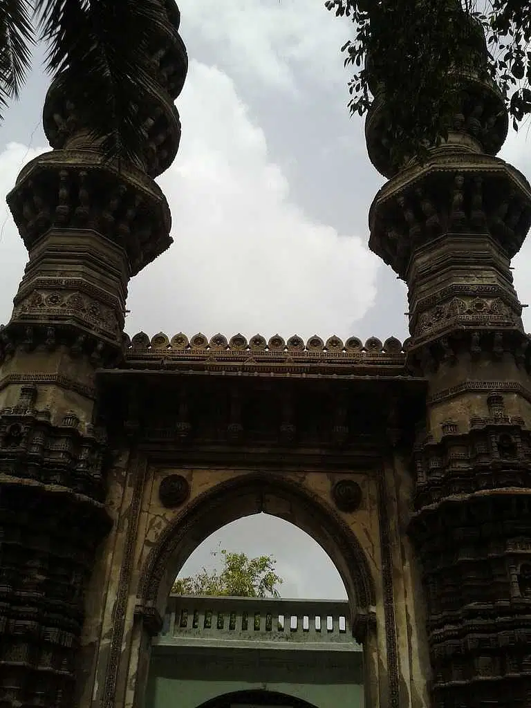 https://avathioutdoors.gumlet.io/travelGuide/dev/ahmedabad_P3971.jpg