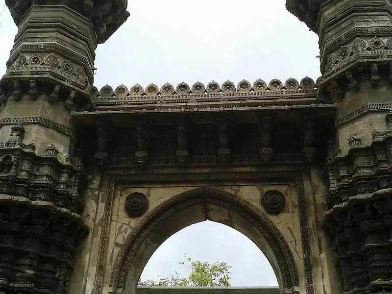 https://avathioutdoors.gumlet.io/travelGuide/dev/ahmedabad_P4468.jpg