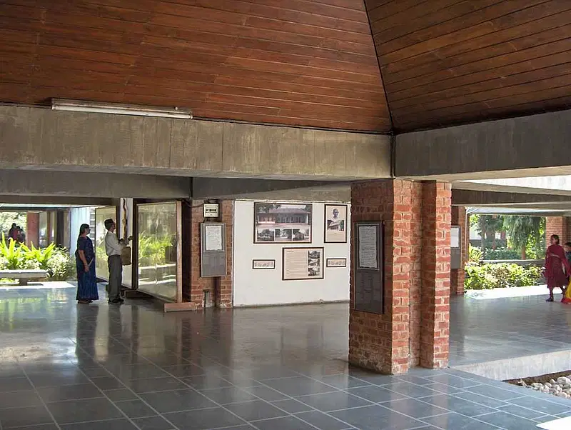 https://avathioutdoors.gumlet.io/travelGuide/dev/ahmedabad_P6701.jpg