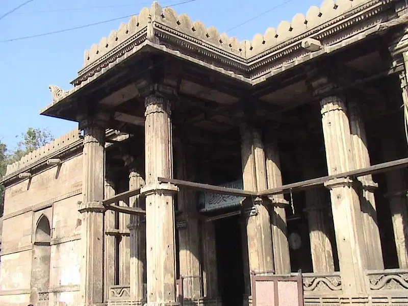 https://avathioutdoors.gumlet.io/travelGuide/dev/ahmedabad_P7226.jpg