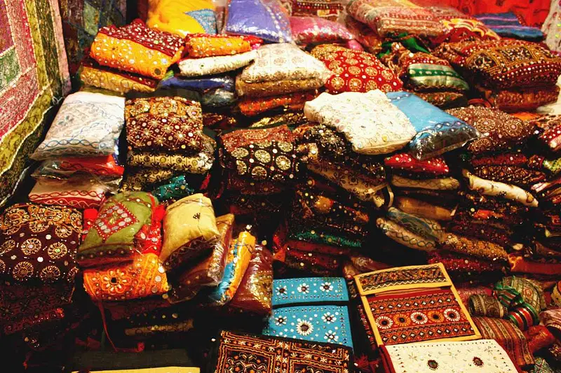 https://avathioutdoors.gumlet.io/travelGuide/dev/ahmedabad_P8190.jpg