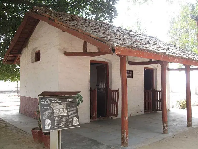 https://avathioutdoors.gumlet.io/travelGuide/dev/ahmedabad_P8226.jpg