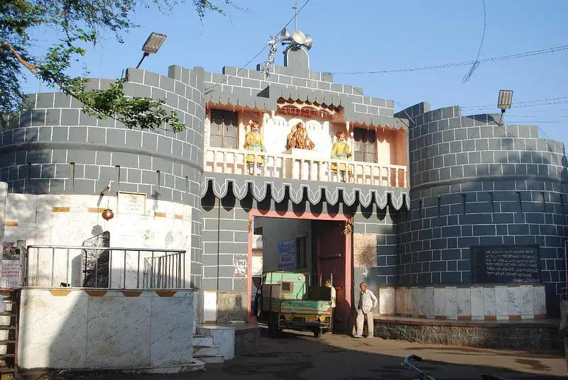 https://avathioutdoors.gumlet.io/travelGuide/dev/ahmednagar37642.jpg