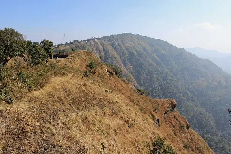 https://avathioutdoors.gumlet.io/travelGuide/dev/aizawl_P1258.jpg