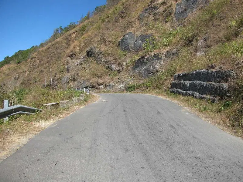 https://avathioutdoors.gumlet.io/travelGuide/dev/aizawl_P4663.jpg