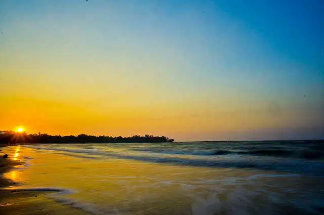 https://avathioutdoors.gumlet.io/travelGuide/dev/alibag_P7914.jpg