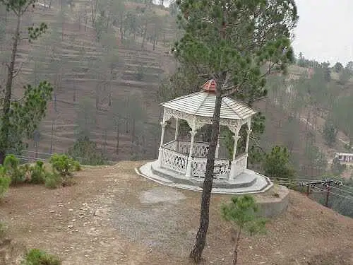 https://avathioutdoors.gumlet.io/travelGuide/dev/almora_P8902.jpg