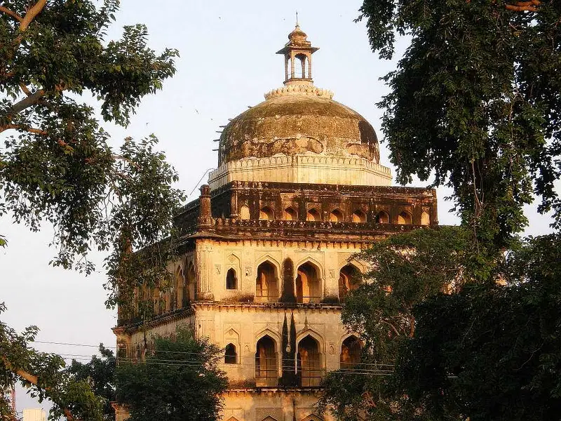 https://avathioutdoors.gumlet.io/travelGuide/dev/alwar44880.jpg