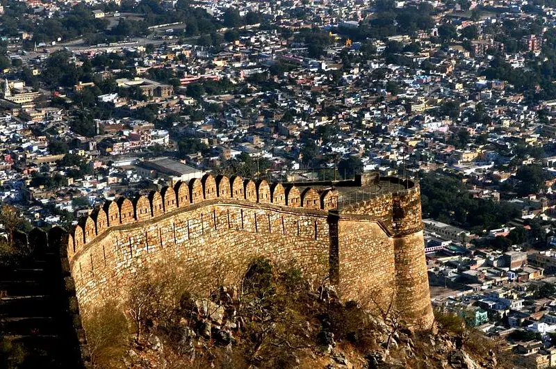 https://avathioutdoors.gumlet.io/travelGuide/dev/alwar46181.jpg