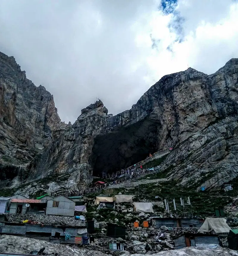 https://avathioutdoors.gumlet.io/travelGuide/dev/amarnath_P3730.jpg