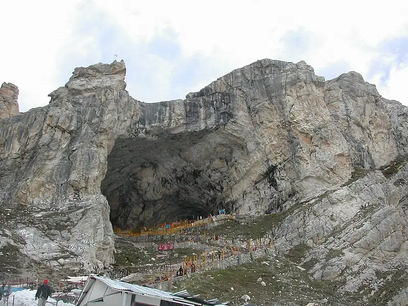 https://avathioutdoors.gumlet.io/travelGuide/dev/amarnath_P7213.jpg
