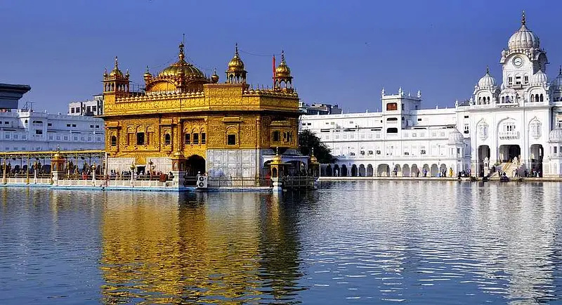 https://avathioutdoors.gumlet.io/travelGuide/dev/amritsar_P5992.jpg