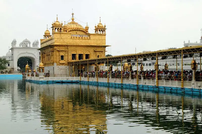 https://avathioutdoors.gumlet.io/travelGuide/dev/amritsar_P9737.jpg