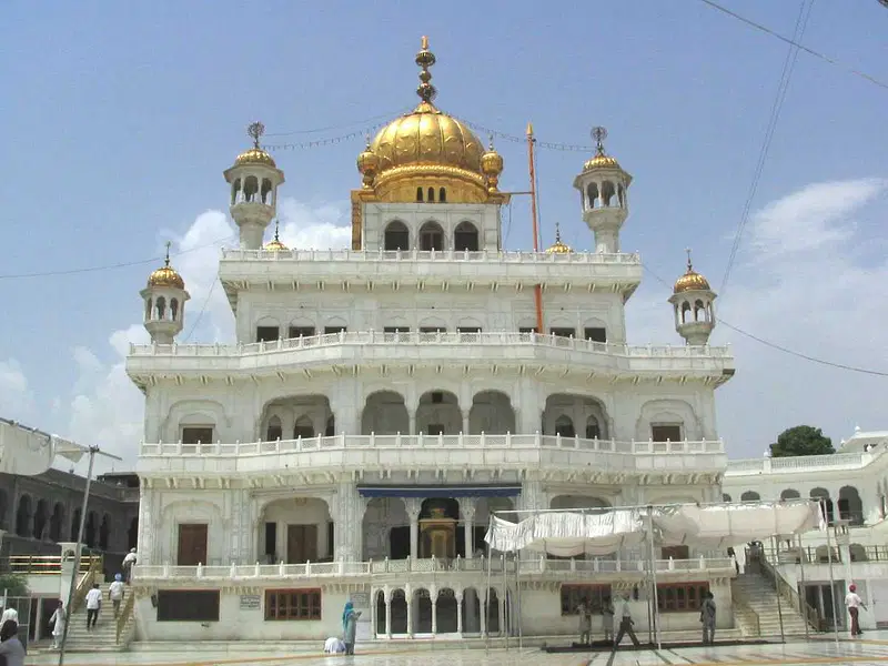 https://avathioutdoors.gumlet.io/travelGuide/dev/amritsar_P9985.jpg
