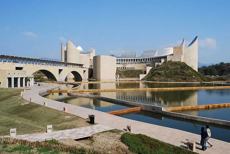 https://avathioutdoors.gumlet.io/travelGuide/dev/anandpur-sahib_P7722.jpg
