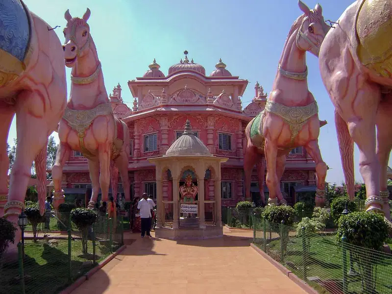 https://avathioutdoors.gumlet.io/travelGuide/dev/anantapur_P5948.jpg