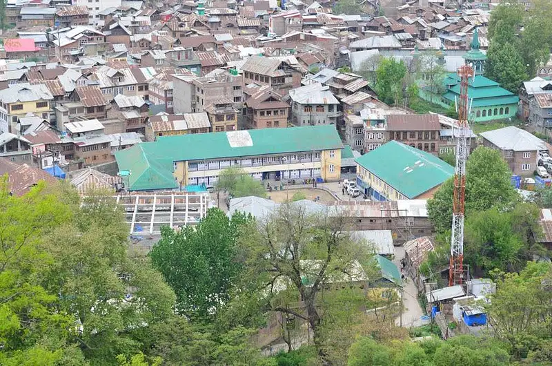https://avathioutdoors.gumlet.io/travelGuide/dev/anantnag27755.jpg