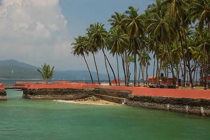 https://avathioutdoors.gumlet.io/travelGuide/dev/andaman-nicobar-islands_P4199.jpg