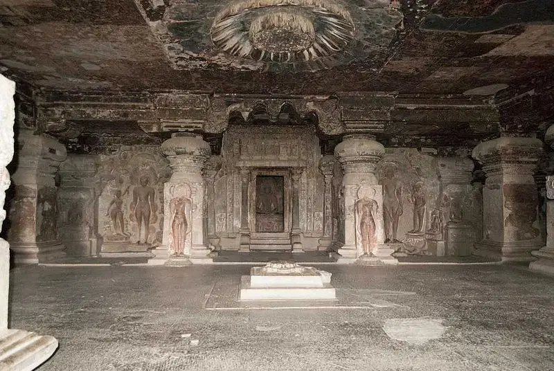 https://avathioutdoors.gumlet.io/travelGuide/dev/aurangabad_P7865.jpg