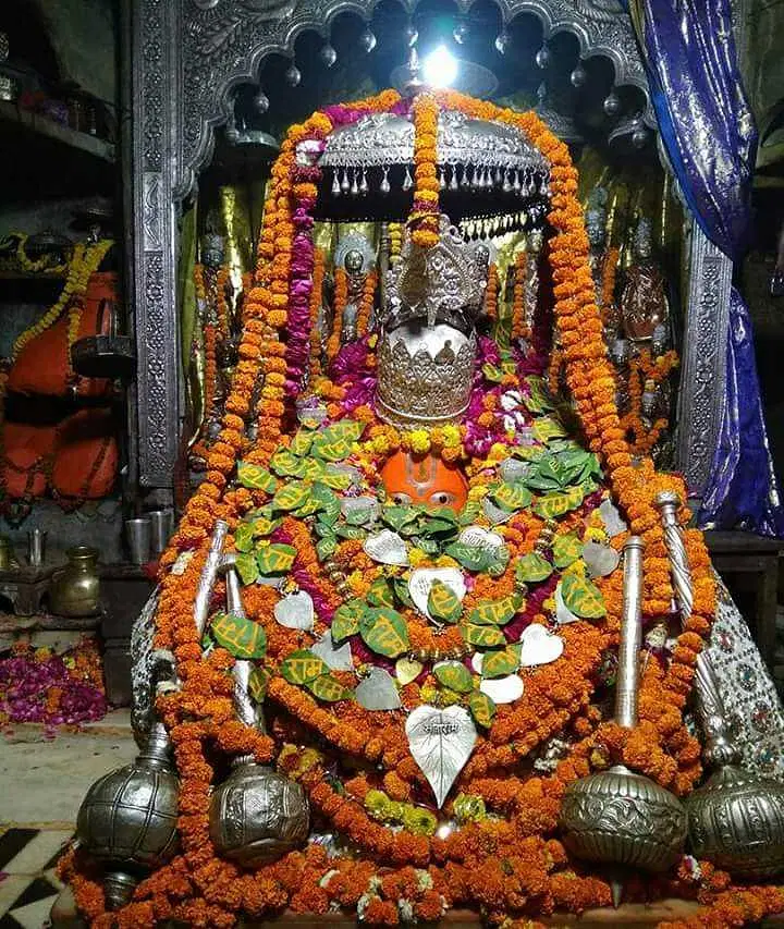 https://avathioutdoors.gumlet.io/travelGuide/dev/ayodhya_P1313.jpg