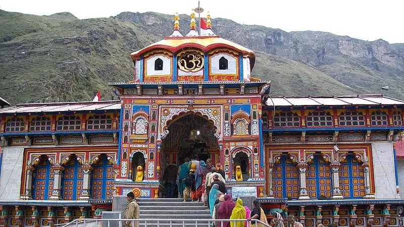 https://avathioutdoors.gumlet.io/travelGuide/dev/badrinath_P7596.jpg