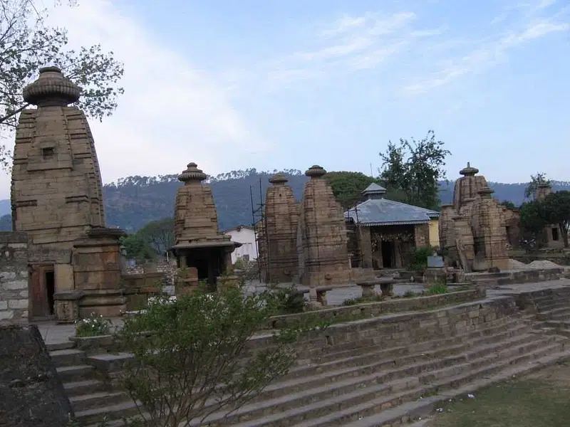 https://avathioutdoors.gumlet.io/travelGuide/dev/bageshwar_P4871.jpg