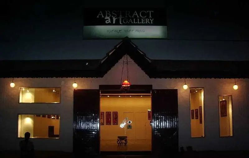https://avathioutdoors.gumlet.io/travelGuide/dev/bangalore_P5184.jpg