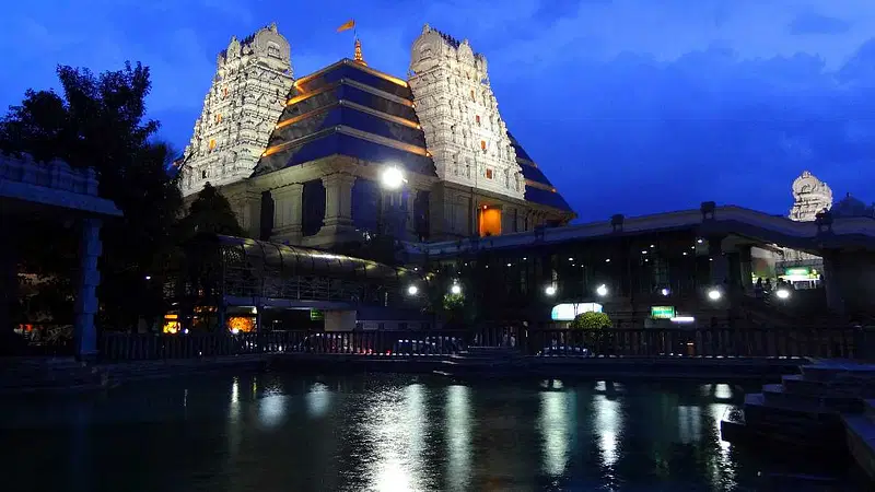 https://avathioutdoors.gumlet.io/travelGuide/dev/bangalore_P9265.jpg