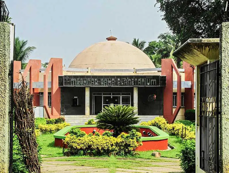 https://avathioutdoors.gumlet.io/travelGuide/dev/bardhaman91609.jpg