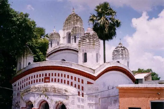 https://avathioutdoors.gumlet.io/travelGuide/dev/bardhaman_P9938.jpg