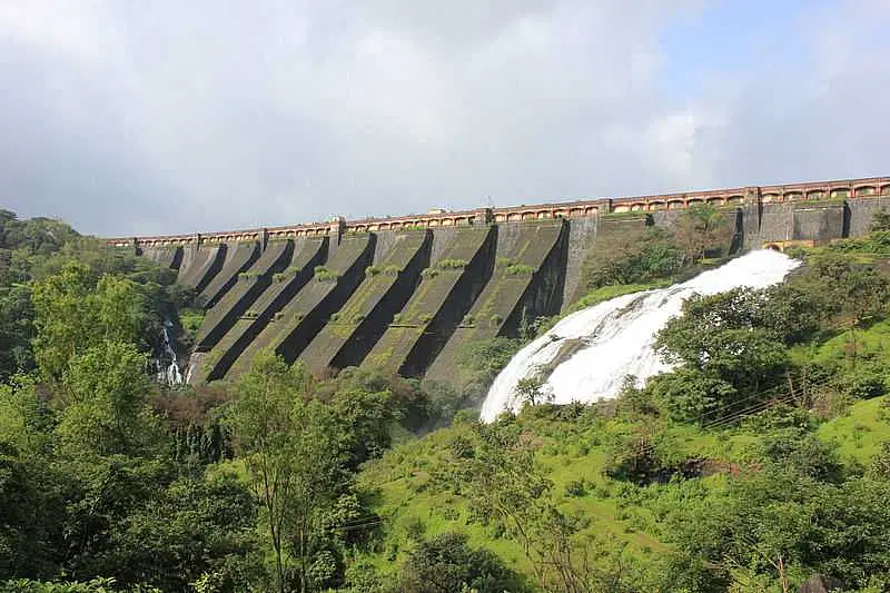 https://avathioutdoors.gumlet.io/travelGuide/dev/bhandardara97628.jpg