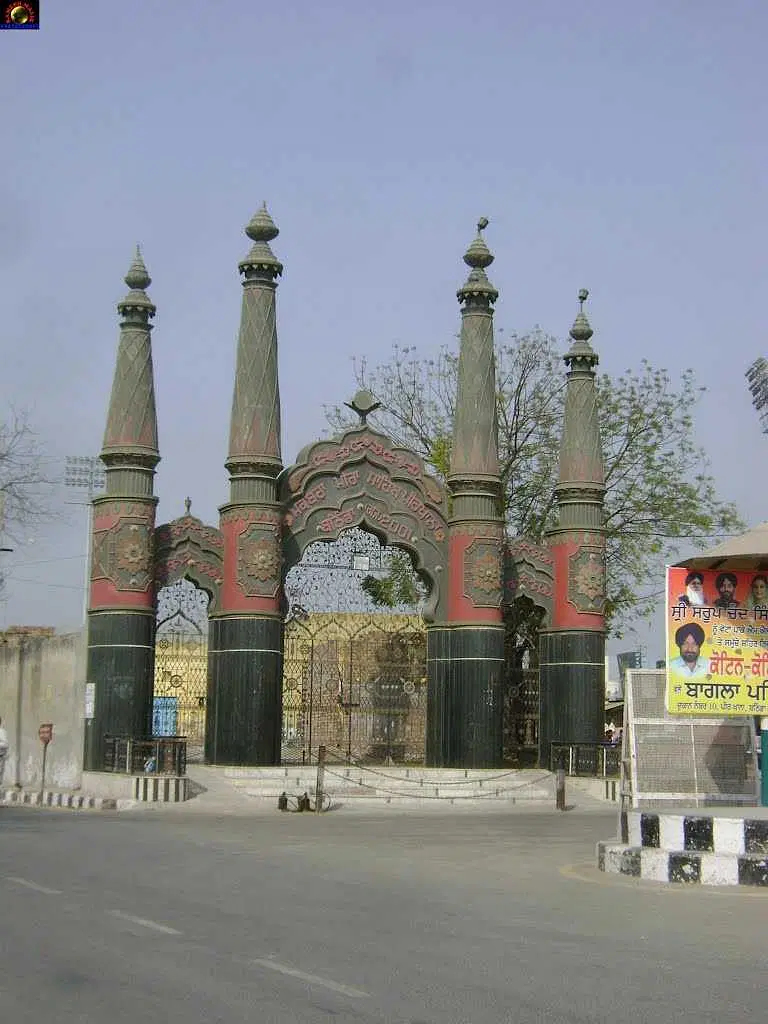 Visit the Mazaar of Peer Haji Rattan