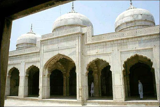 https://avathioutdoors.gumlet.io/travelGuide/dev/bhopal_P2492.jpg