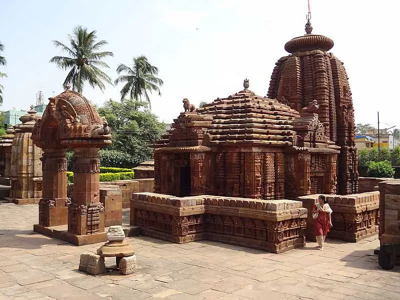 https://avathioutdoors.gumlet.io/travelGuide/dev/bhubaneswar_P4700.jpg
