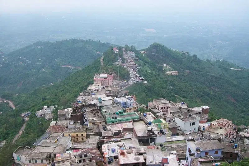 https://avathioutdoors.gumlet.io/travelGuide/dev/bilaspur62713.jpg