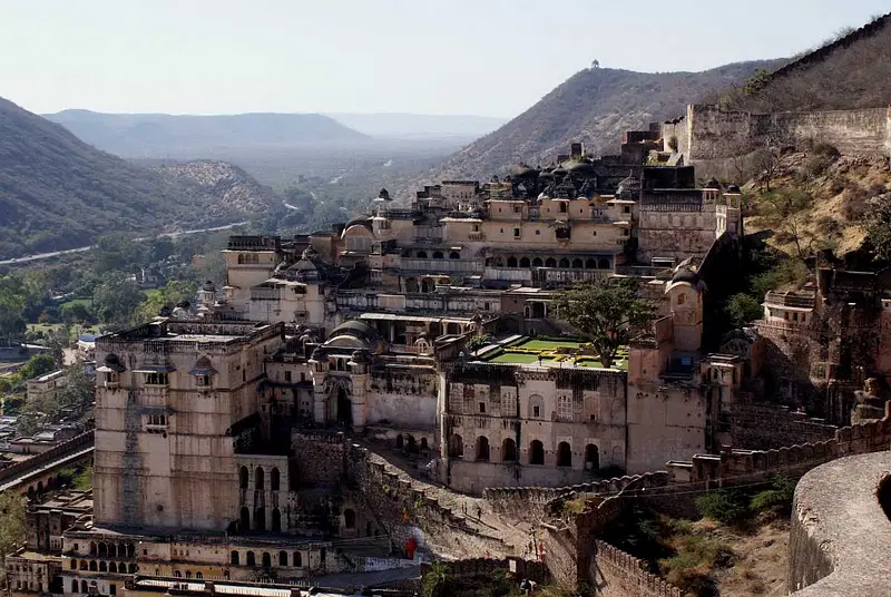 https://avathioutdoors.gumlet.io/travelGuide/dev/bundi_P9828.jpg