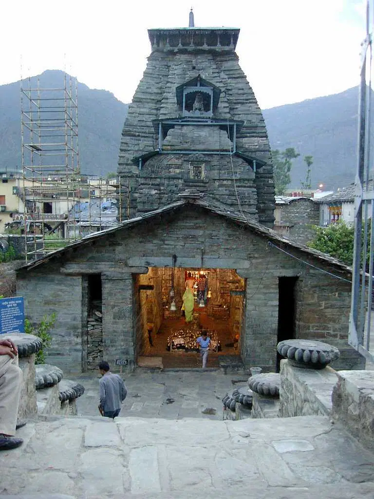 https://avathioutdoors.gumlet.io/travelGuide/dev/chamoli92501.jpg