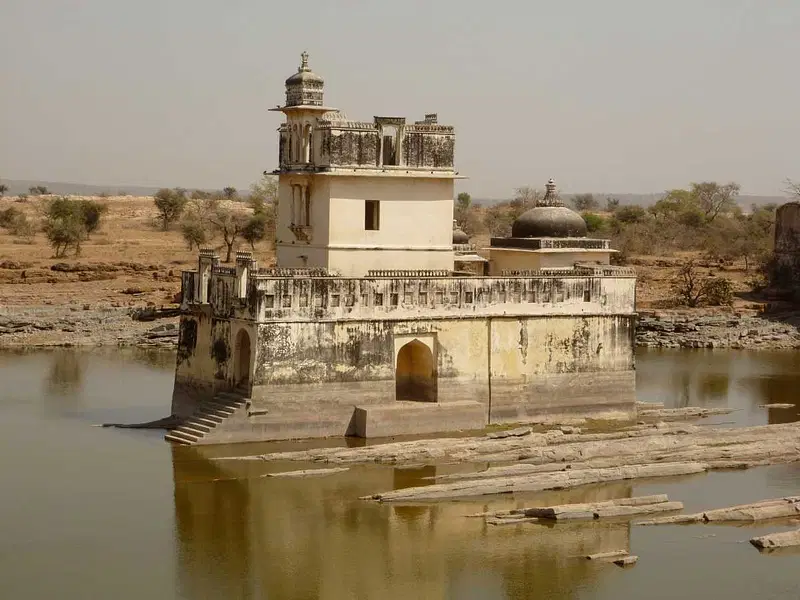 https://avathioutdoors.gumlet.io/travelGuide/dev/chittorgarh_P6866.jpg