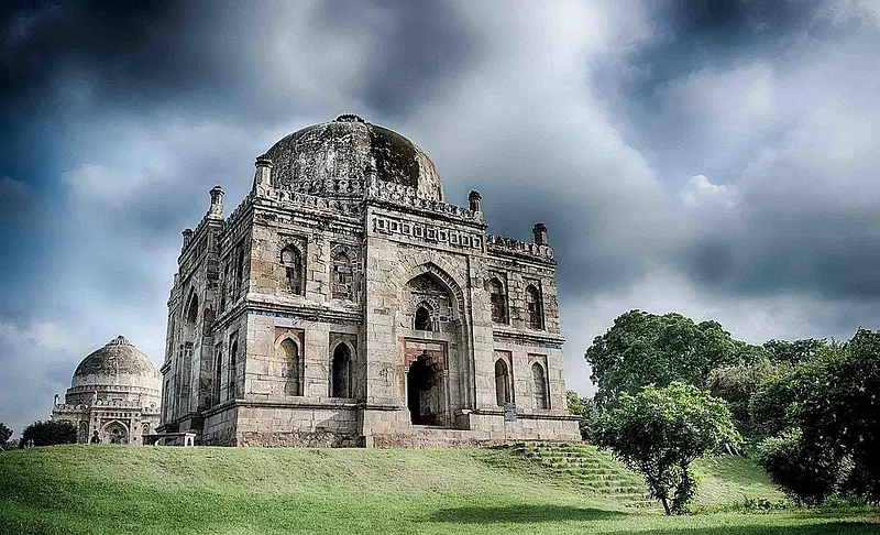 https://avathioutdoors.gumlet.io/travelGuide/dev/delhi_P5161.jpg