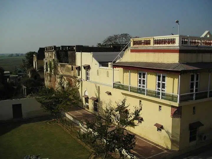 https://avathioutdoors.gumlet.io/travelGuide/dev/delhi_P6240.jpg