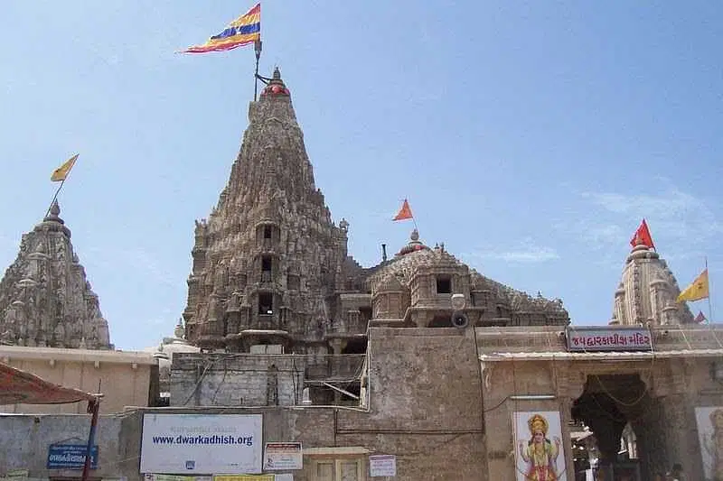 https://avathioutdoors.gumlet.io/travelGuide/dev/dwarka88323.jpg