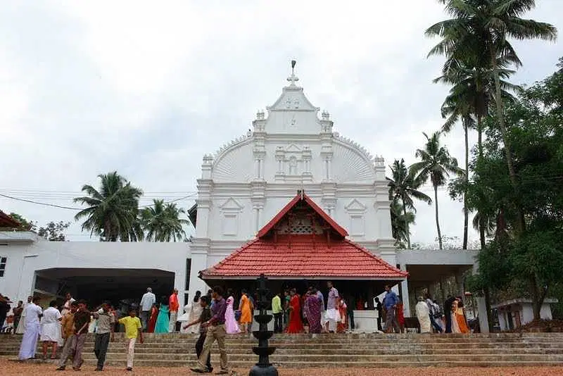 https://avathioutdoors.gumlet.io/travelGuide/dev/ernakulam76418.jpg