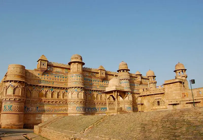 https://avathioutdoors.gumlet.io/travelGuide/dev/gwalior14643.jpg