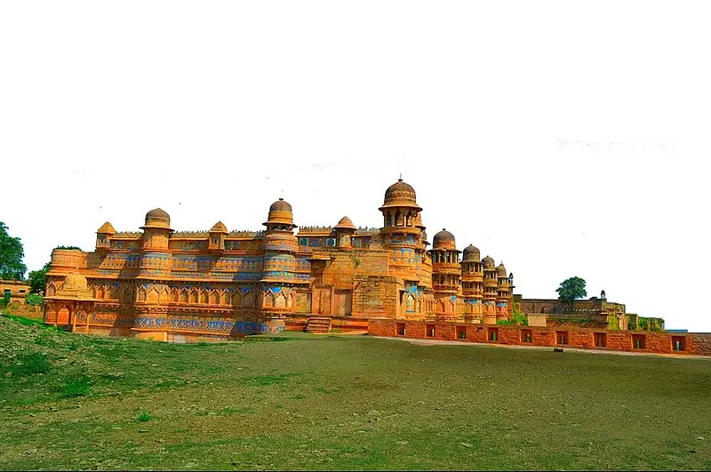 https://avathioutdoors.gumlet.io/travelGuide/dev/gwalior_P8536.jpg