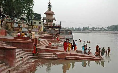 https://avathioutdoors.gumlet.io/travelGuide/dev/haridwar_P3834.jpg