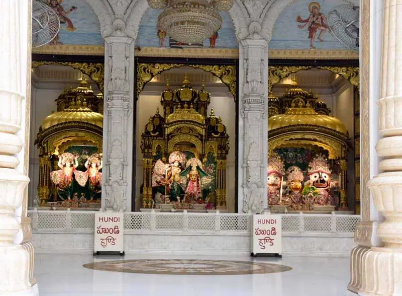 https://avathioutdoors.gumlet.io/travelGuide/dev/hyderabad_P5624.jpg
