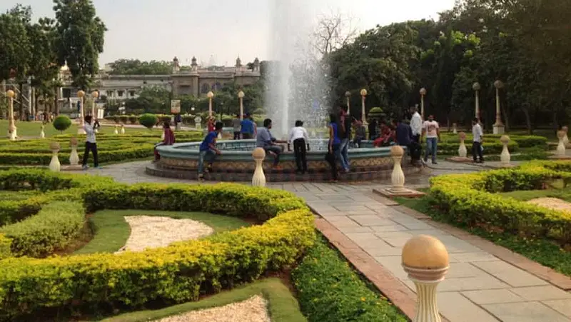 https://avathioutdoors.gumlet.io/travelGuide/dev/hyderabad_P8340.jpg