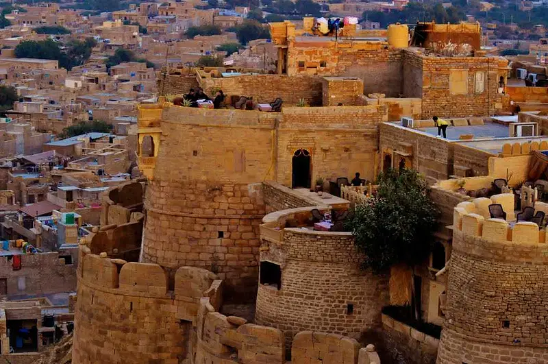 https://avathioutdoors.gumlet.io/travelGuide/dev/jaisalmer15540.jpg