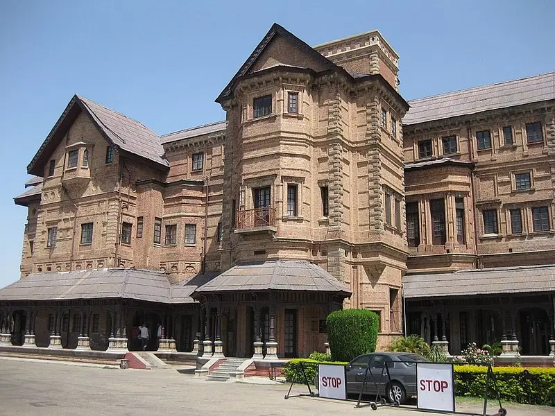 https://avathioutdoors.gumlet.io/travelGuide/dev/jammu_P9167.jpg